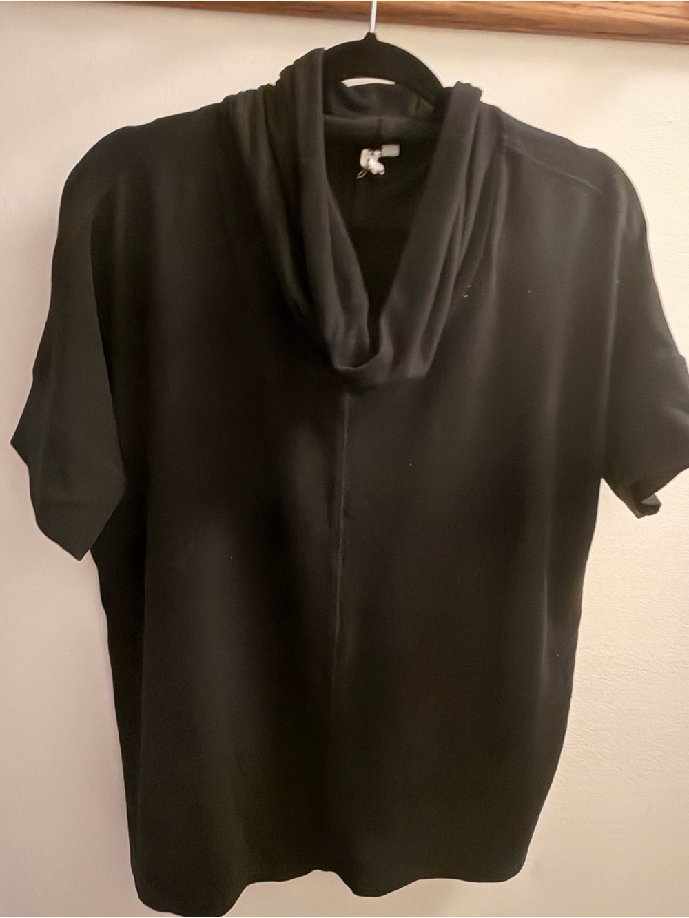 Cable & Gauge Black Hooded Short-Sleeve Top